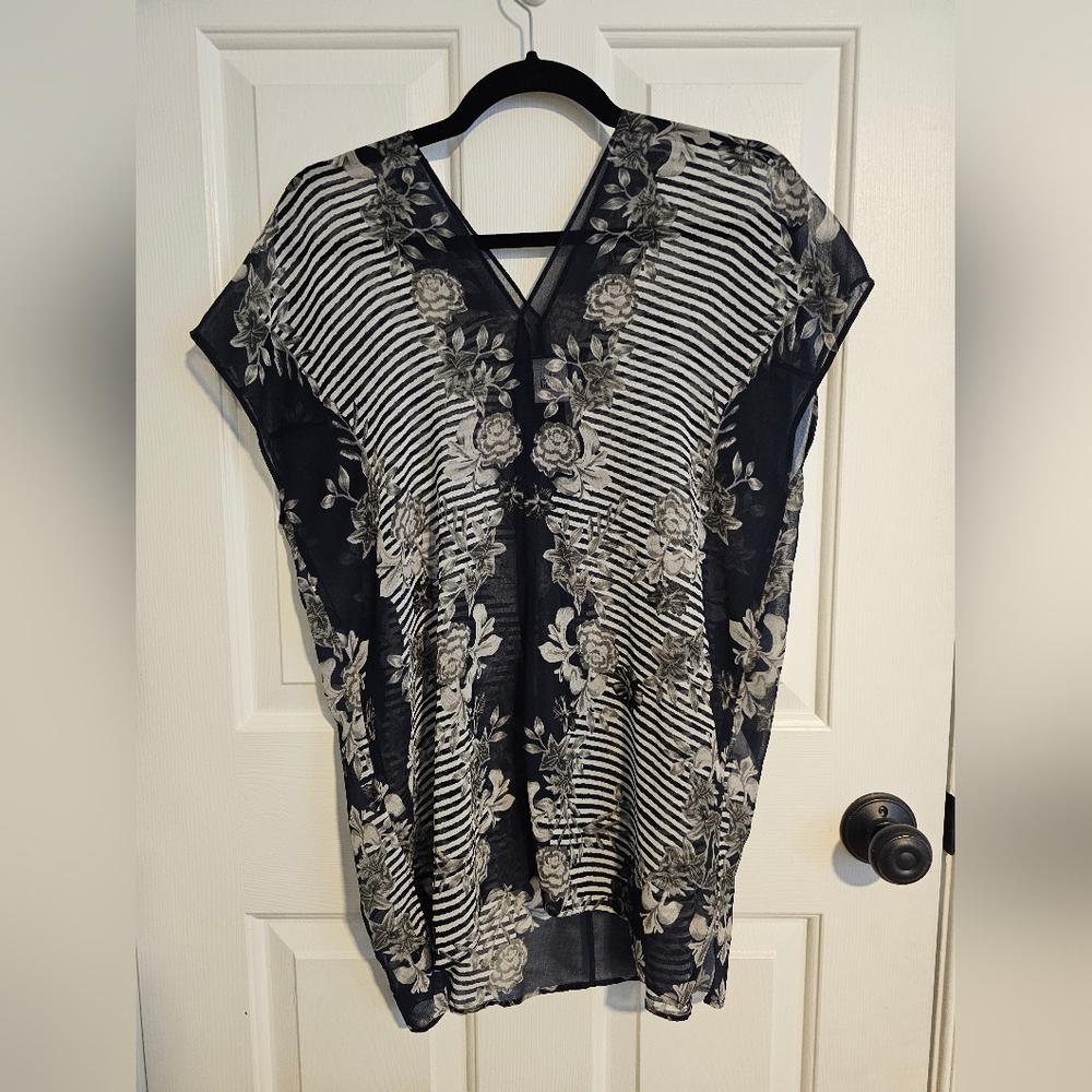 Cabi Floral Striped Navy and White Women's Blouse | XS